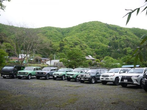 奈良子釣センター　デモカー集合　ランクル　タンドラ　ハイラックスサーフ (2)